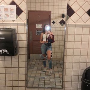 Meet your Posher, Adrianna